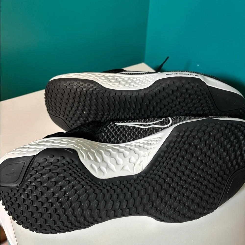 Nike dynamic athletic